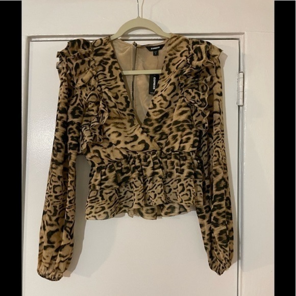 Express Leslie’s Ruffle Tiered Peplum Blouse Size X-Small - Picture 3 of 8